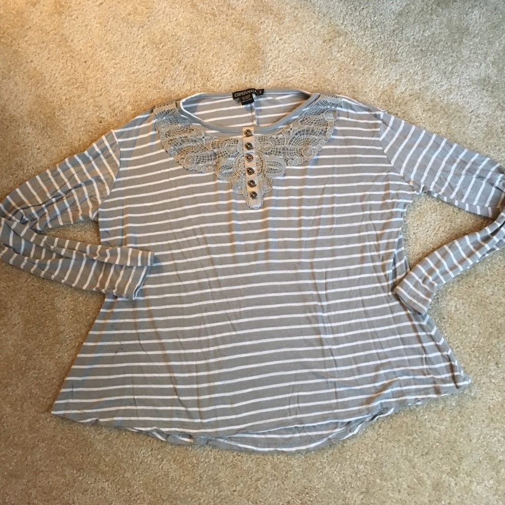 Esperanza flowy striped gray and white crop top